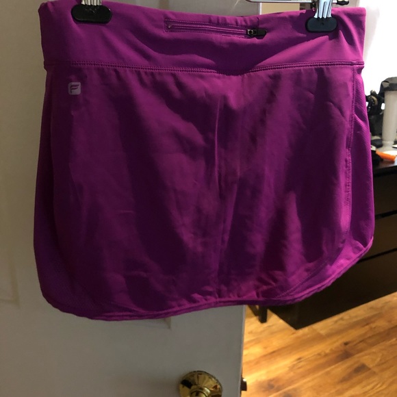 Women’s Fabletics Tennis Skort & Matching Tank Top - Picture 4 of 4